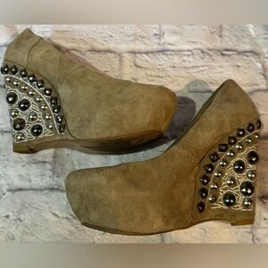 Naughty Monkey Leather Wedge Heels Vice Pump Beaded Shoes Tan Women’s 8.5 Fall